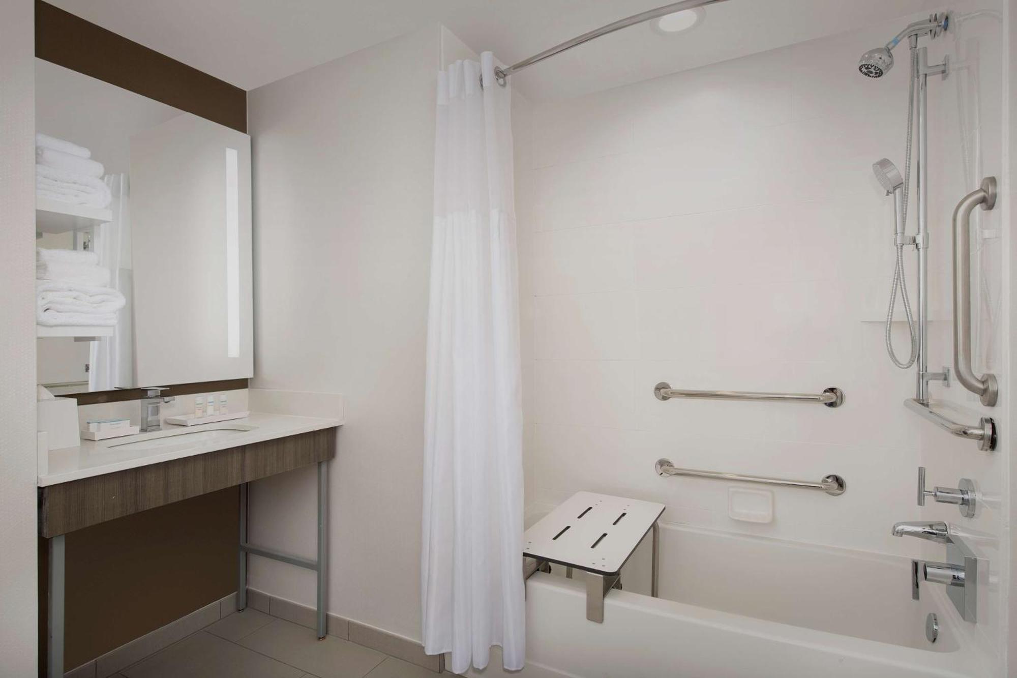 Hilton Garden Inn Columbia Airport, Sc Екстериор снимка