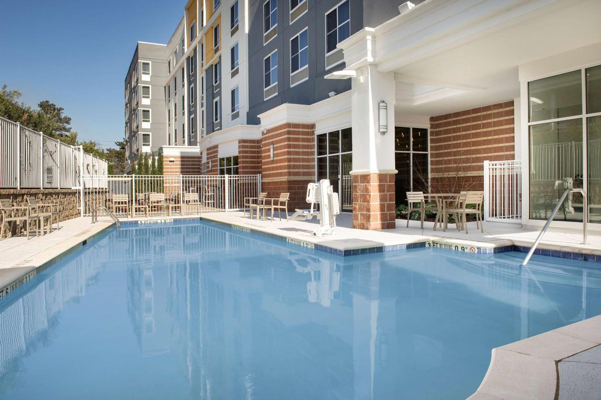 Hilton Garden Inn Columbia Airport, Sc Екстериор снимка