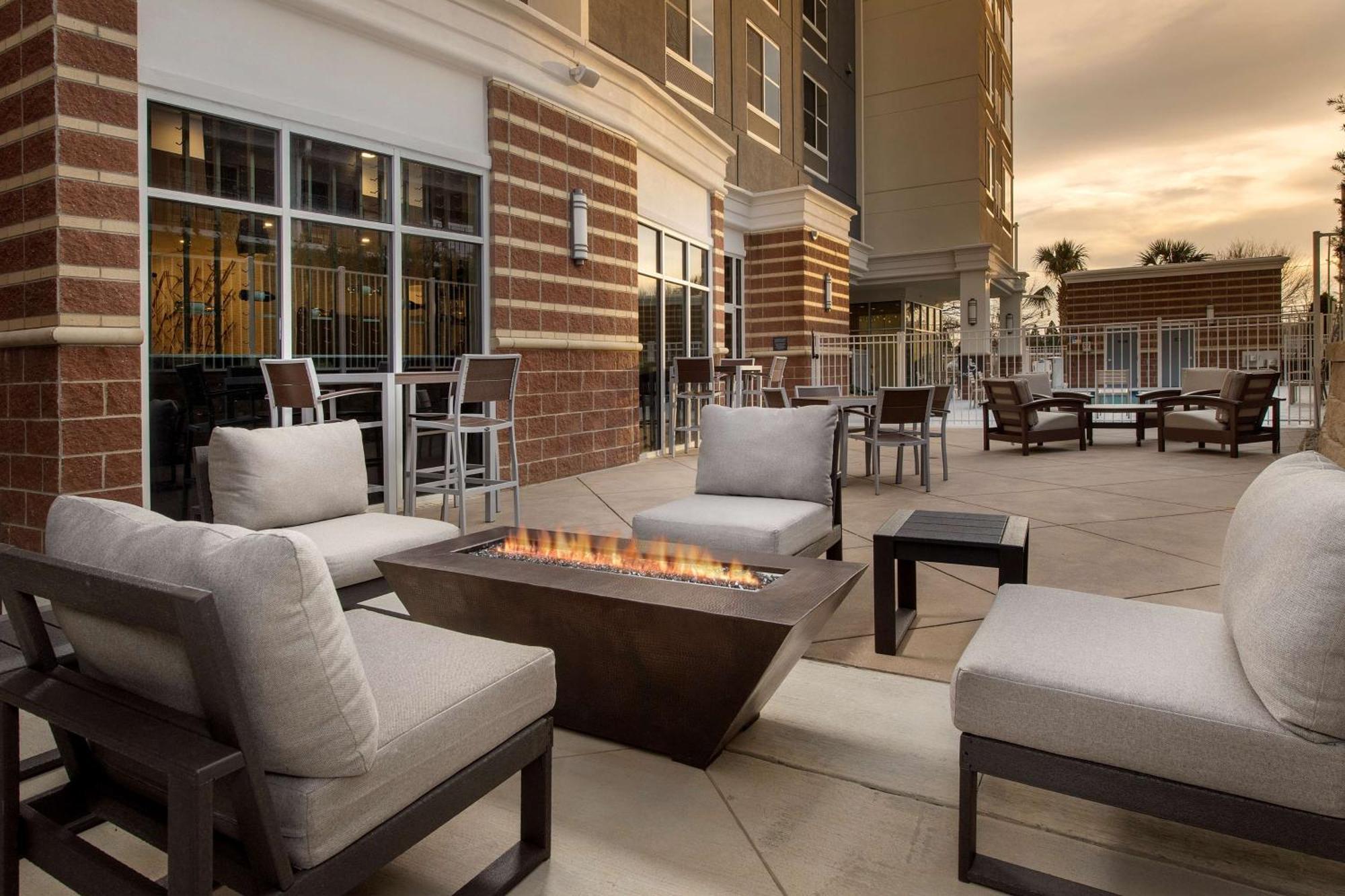 Hilton Garden Inn Columbia Airport, Sc Екстериор снимка